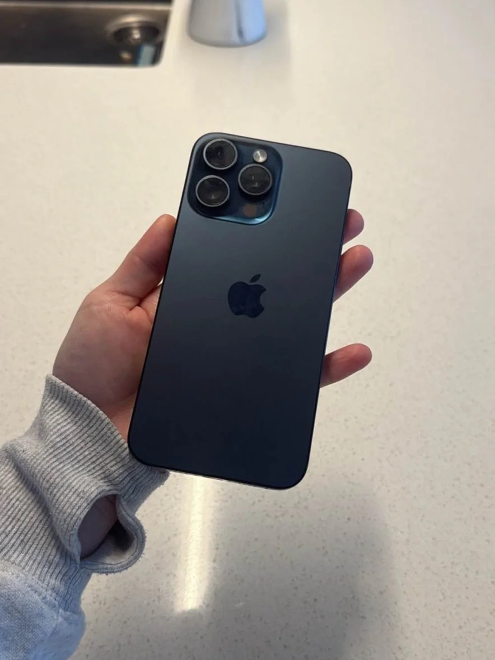iPhone 15 Pro Max (256GB)